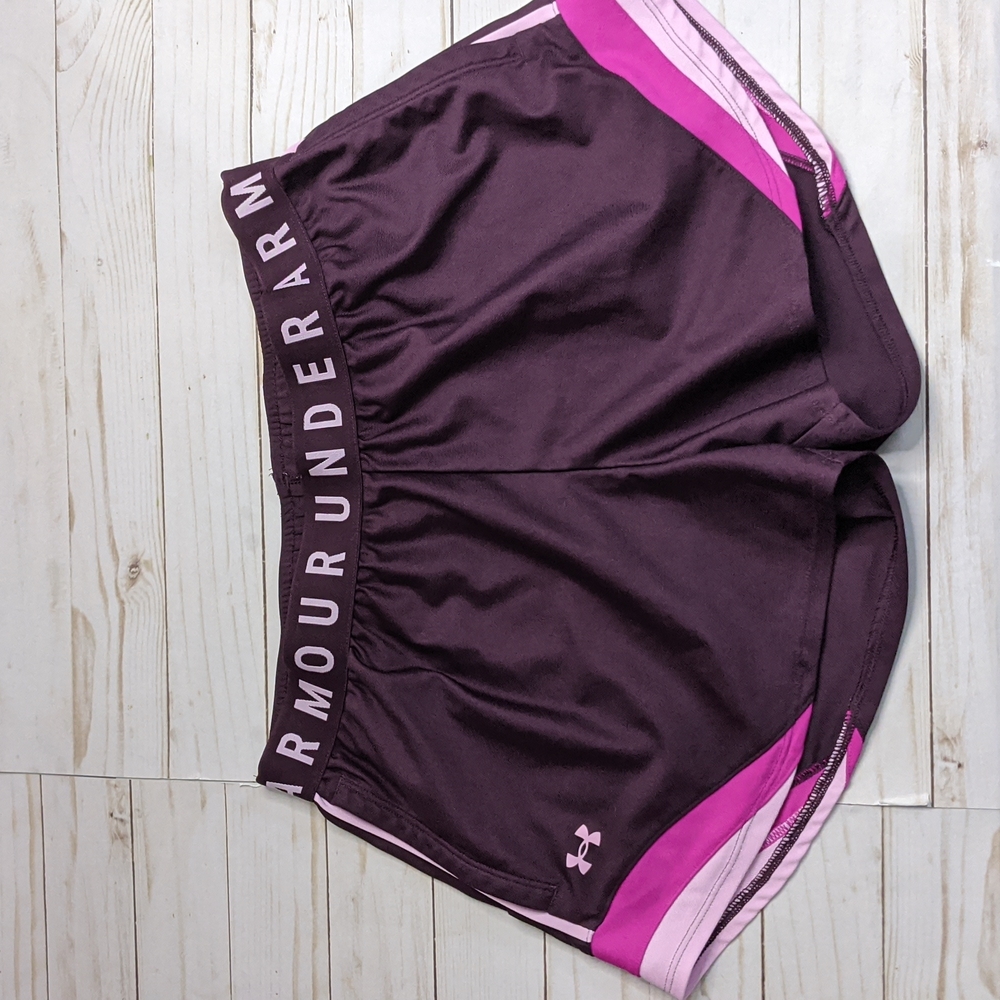 Under Armour Loose Fit Heatgear Womens Athletic Shorts Large Purple